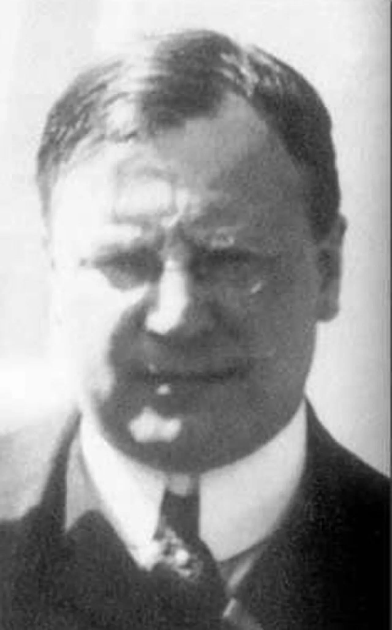 Portrait of Hilton Crowther (1879–1957) – memorial page