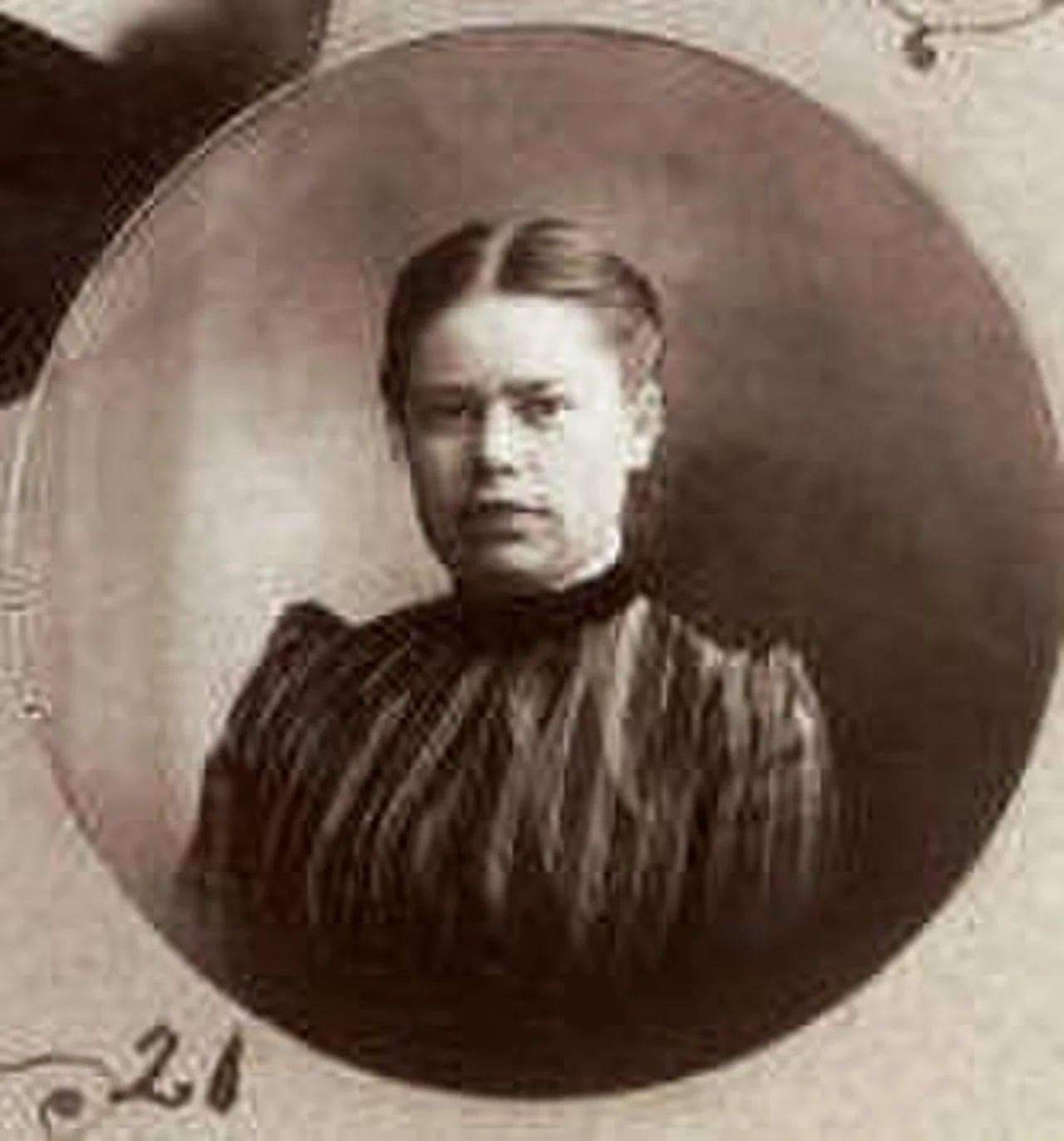 Portrait of Florence R. Curtis (1873–1944) – memorial page