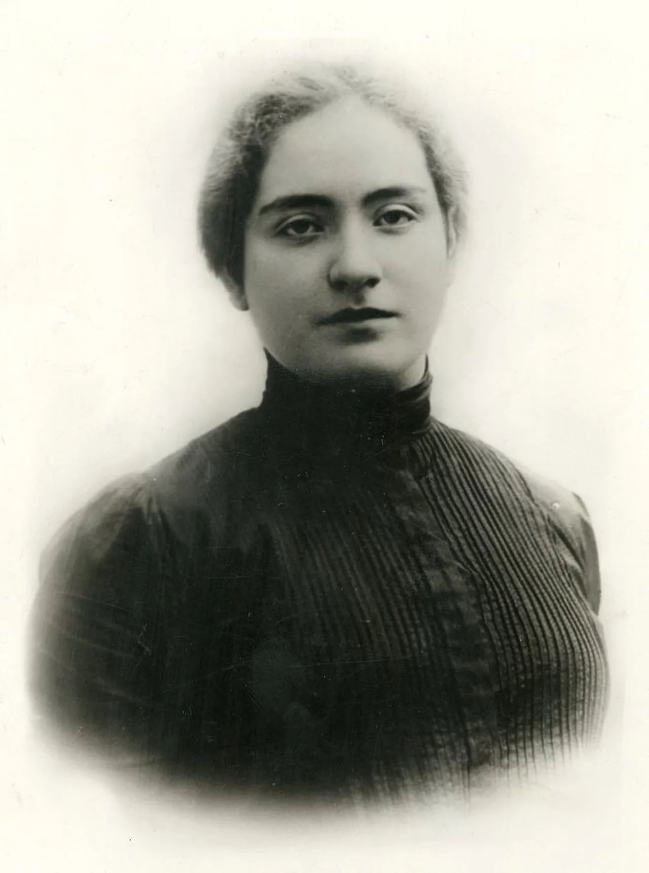 Portrait of Anna Lesznai (1885–1966) – memorial page