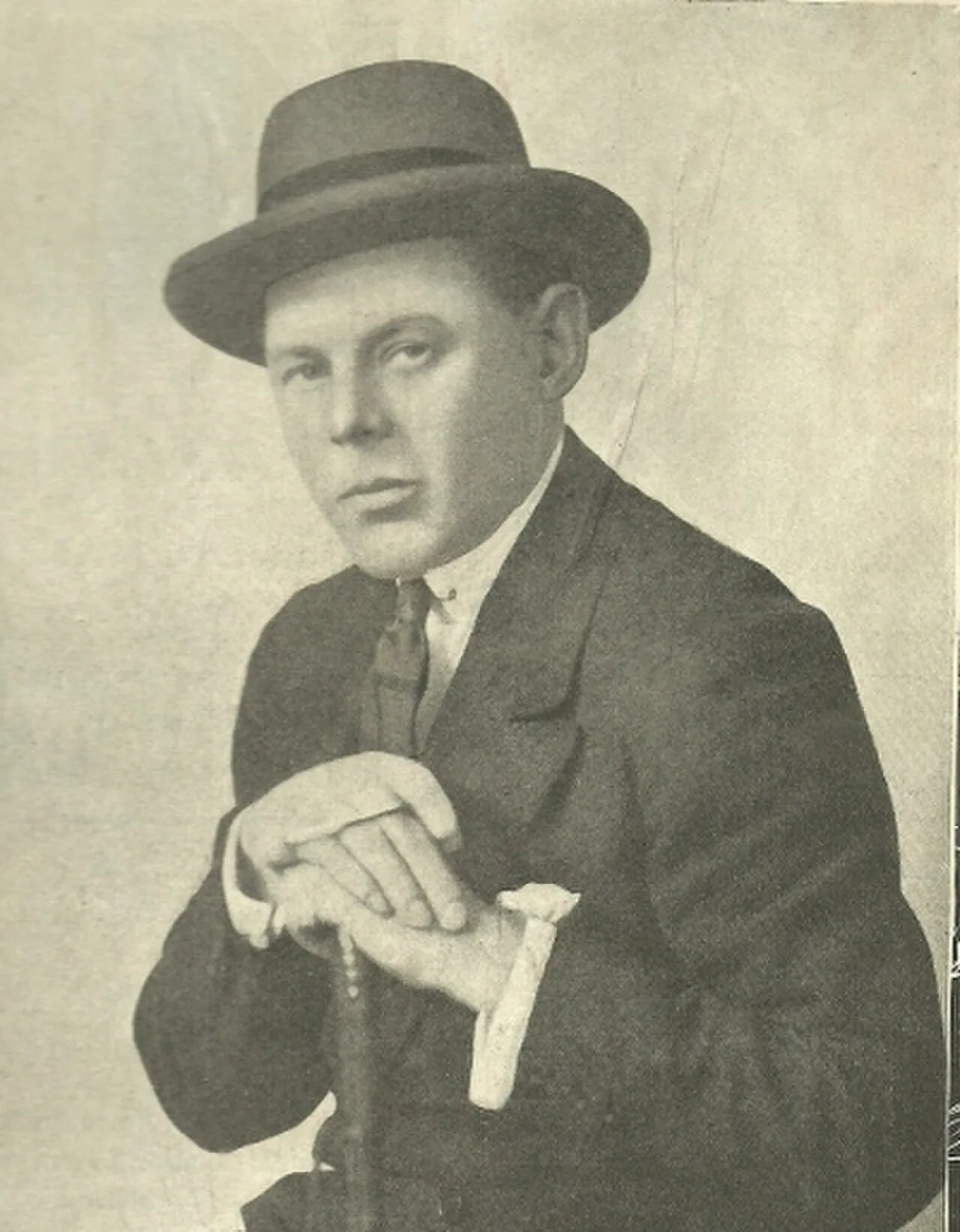 Portrait of Guy Newall (1885–1937) – memorial page