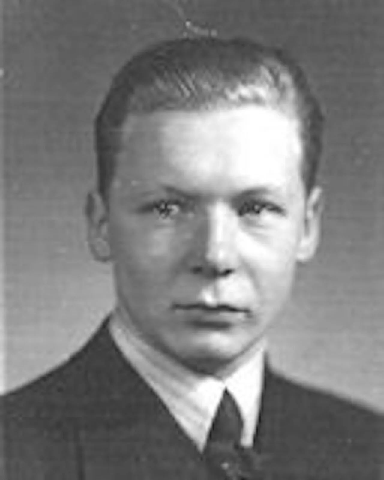 Portrait of Karl Dolmen (1923–1945) – memorial page