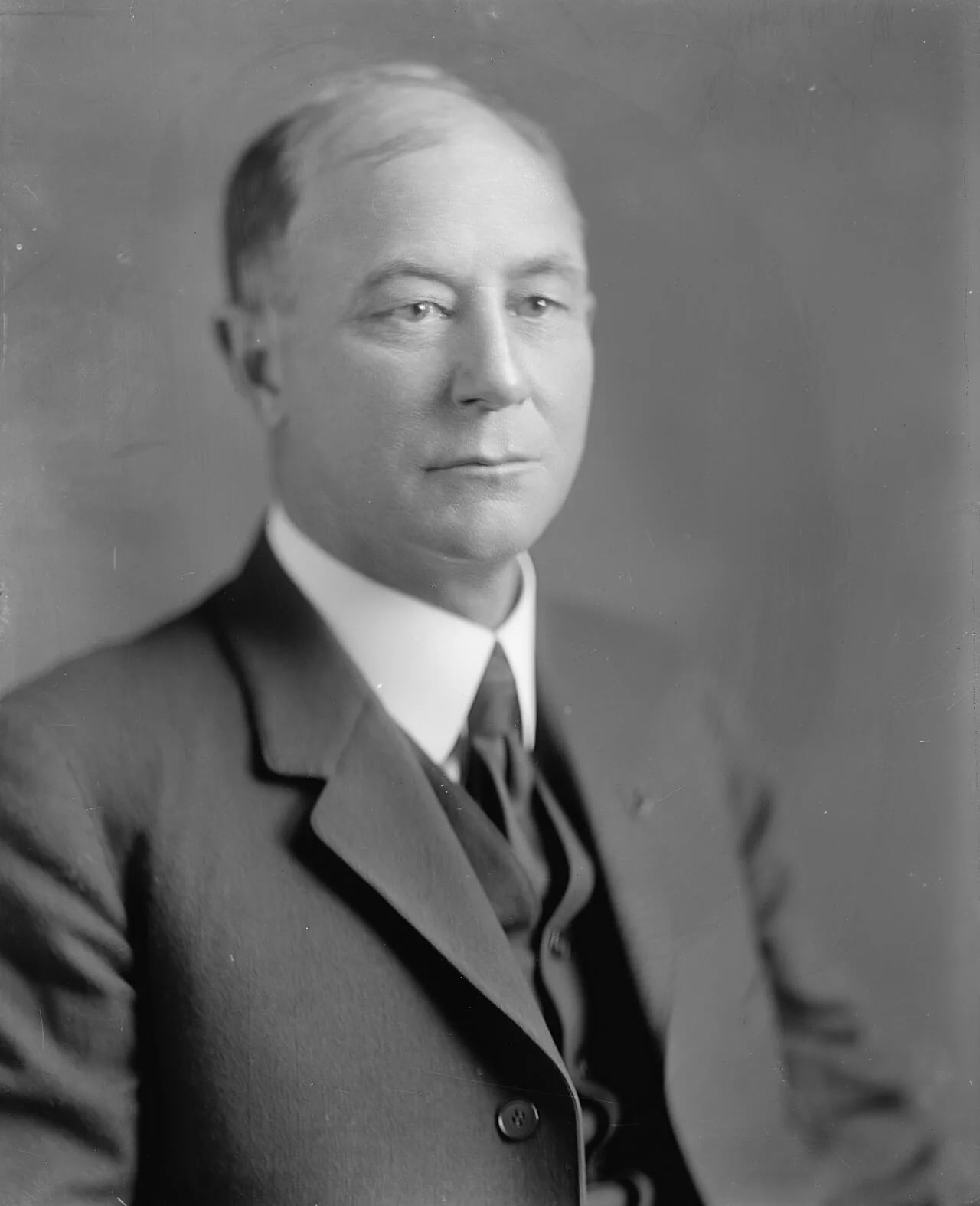 Portrait of Roy Hoffman (1869–1953) – memorial page
