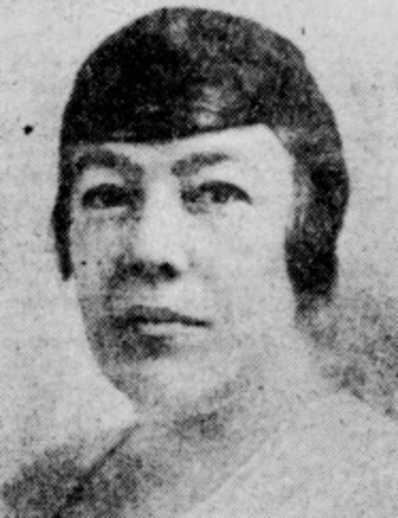 Portrait of Mabel R. Gillis (1882–1961) – memorial page