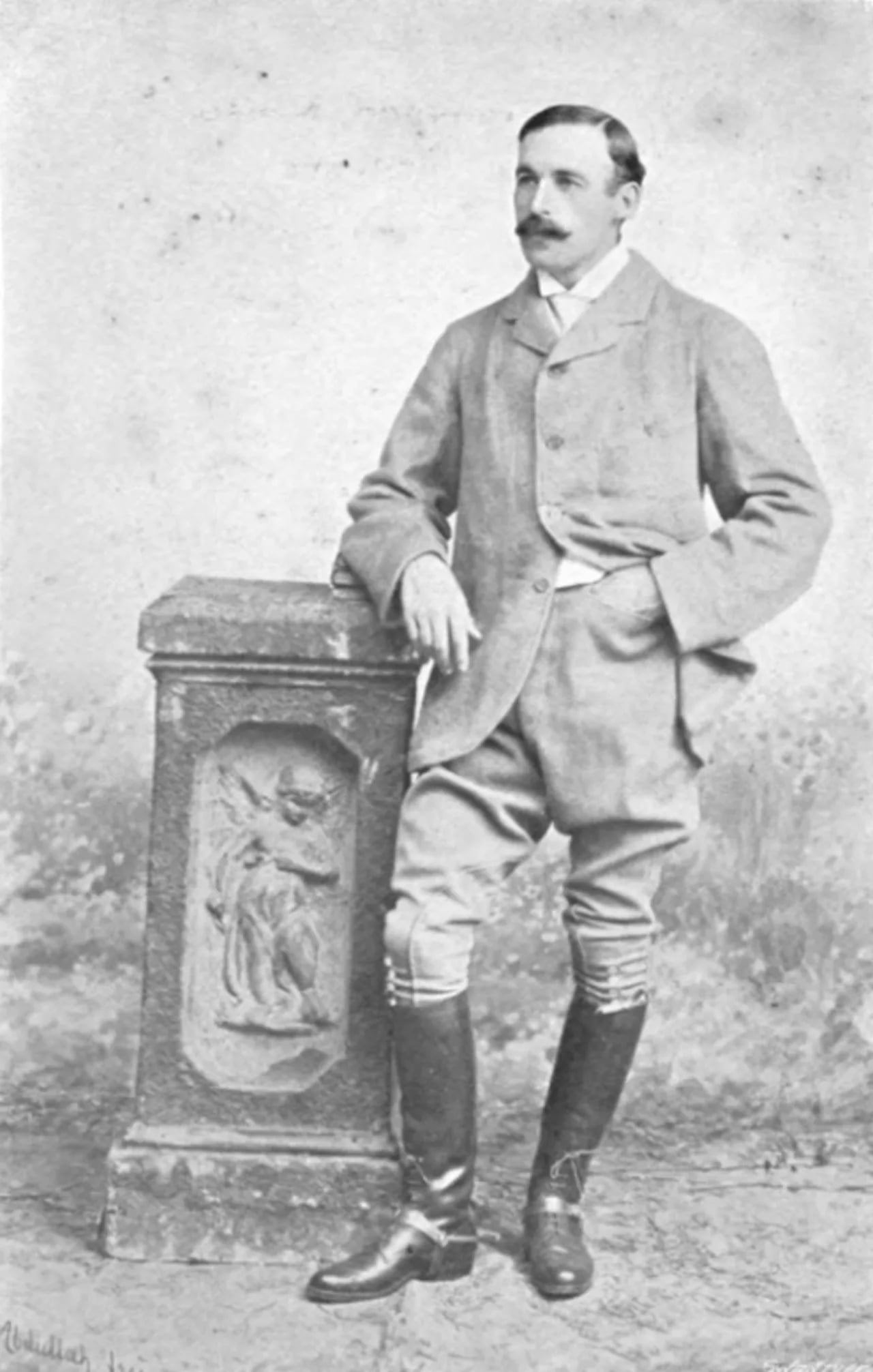 Porträt von H. F. B. Lynch (1862–1913) – Gedenkseite