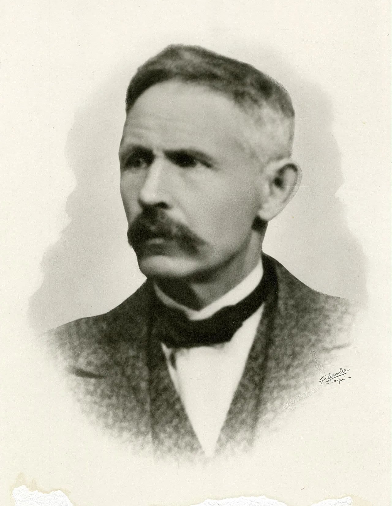 Portrait of Per J. Gjelvold (1875–1963) – memorial page