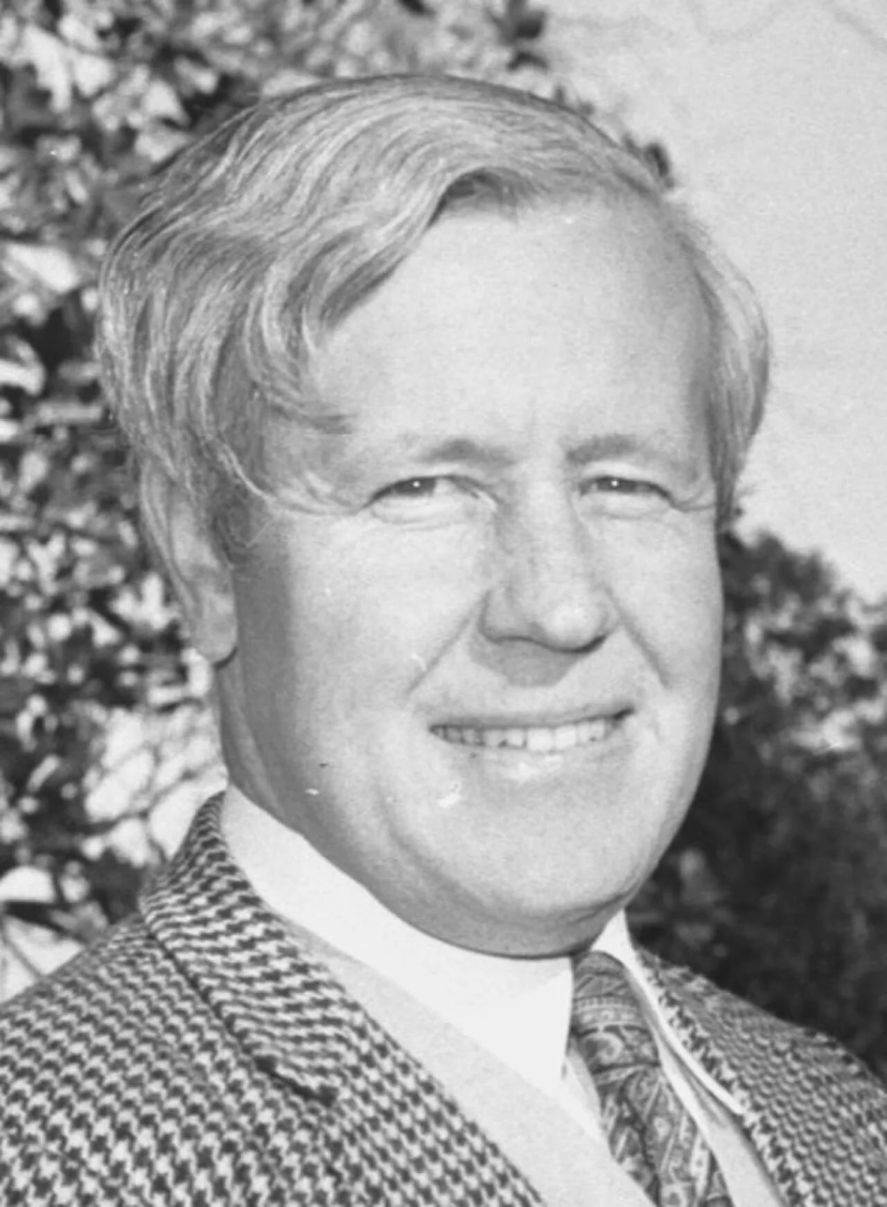 Portrait of Hamish Hay (1927–2008) – memorial page