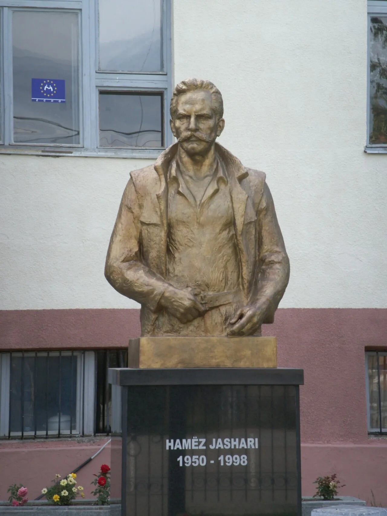Portrait of Hamëz Jashari (1950–1998) – memorial page