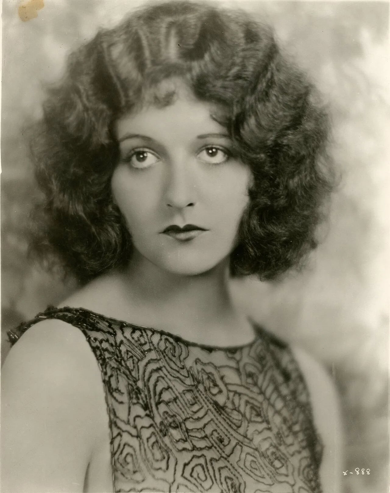 Portrait of Natalie Kingston (1905–1991) – memorial page