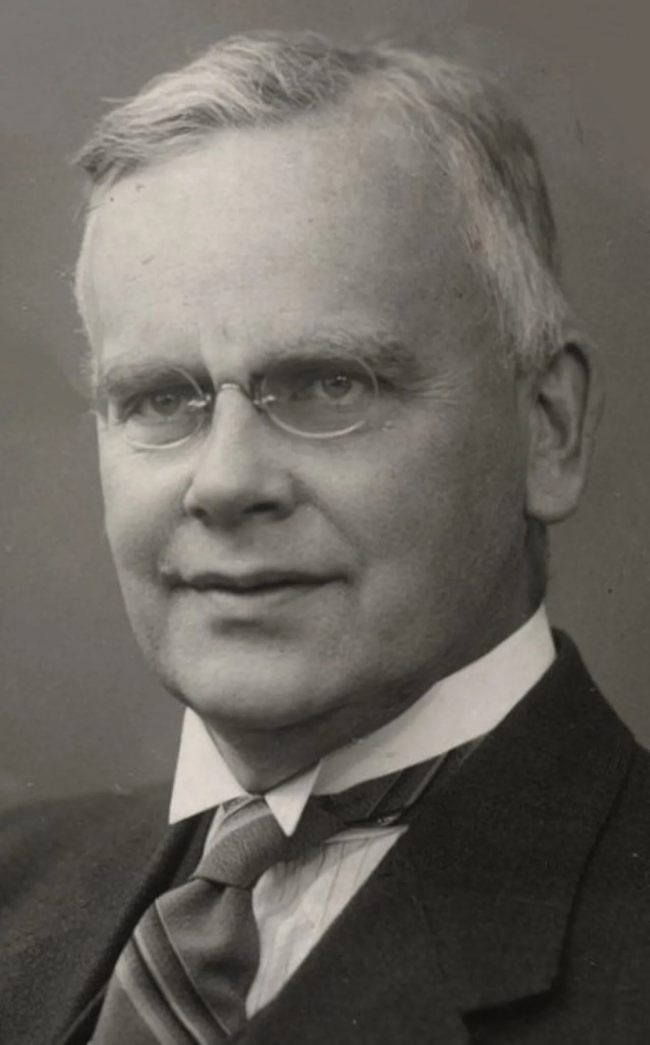 Portrait of Harald Gram (1887–1961) – memorial page