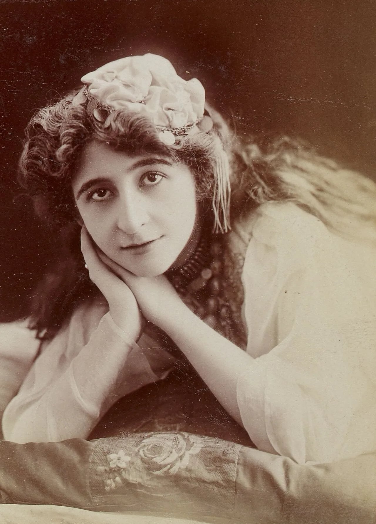 Portrait of Andrée Méry (1876–1968) – memorial page