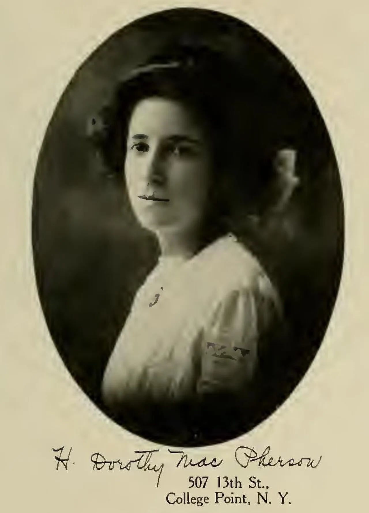 Portrait of Harriet Dorothea MacPherson (1892–1967) – memorial page