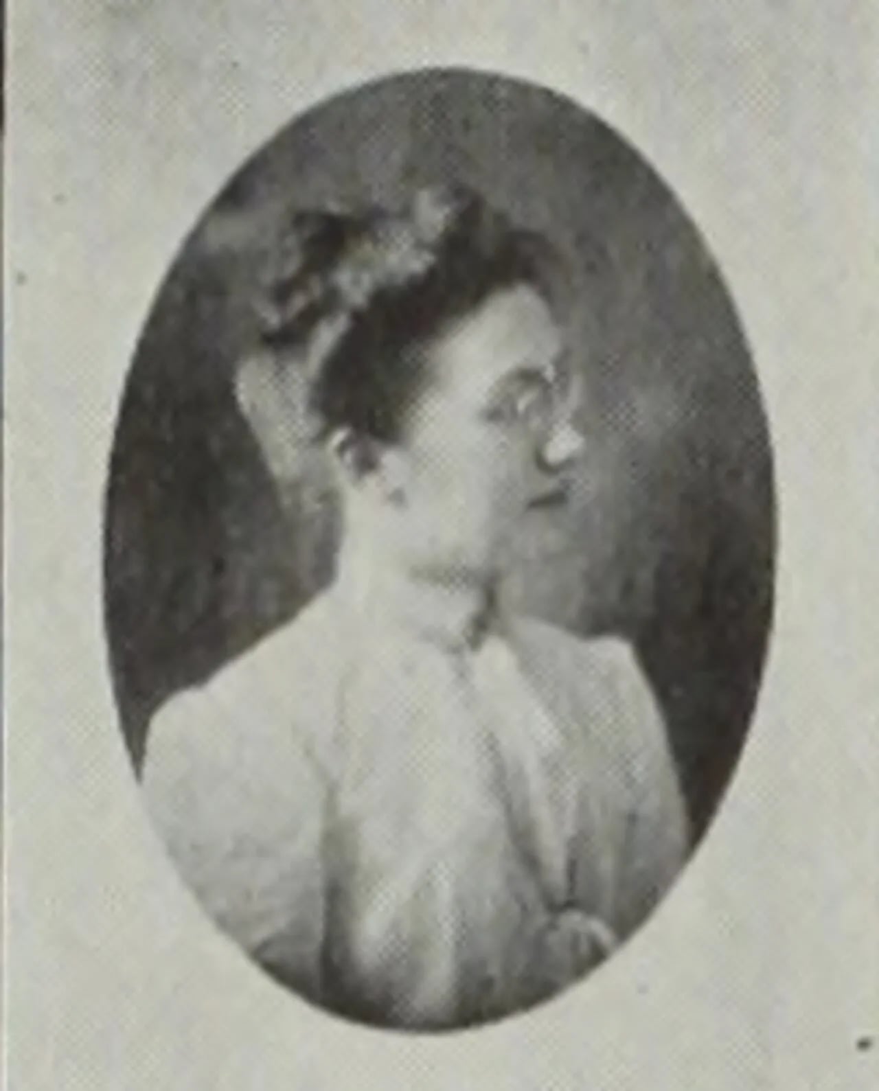 Portrait of Julia Wright Merrill (1881–1961) – memorial page