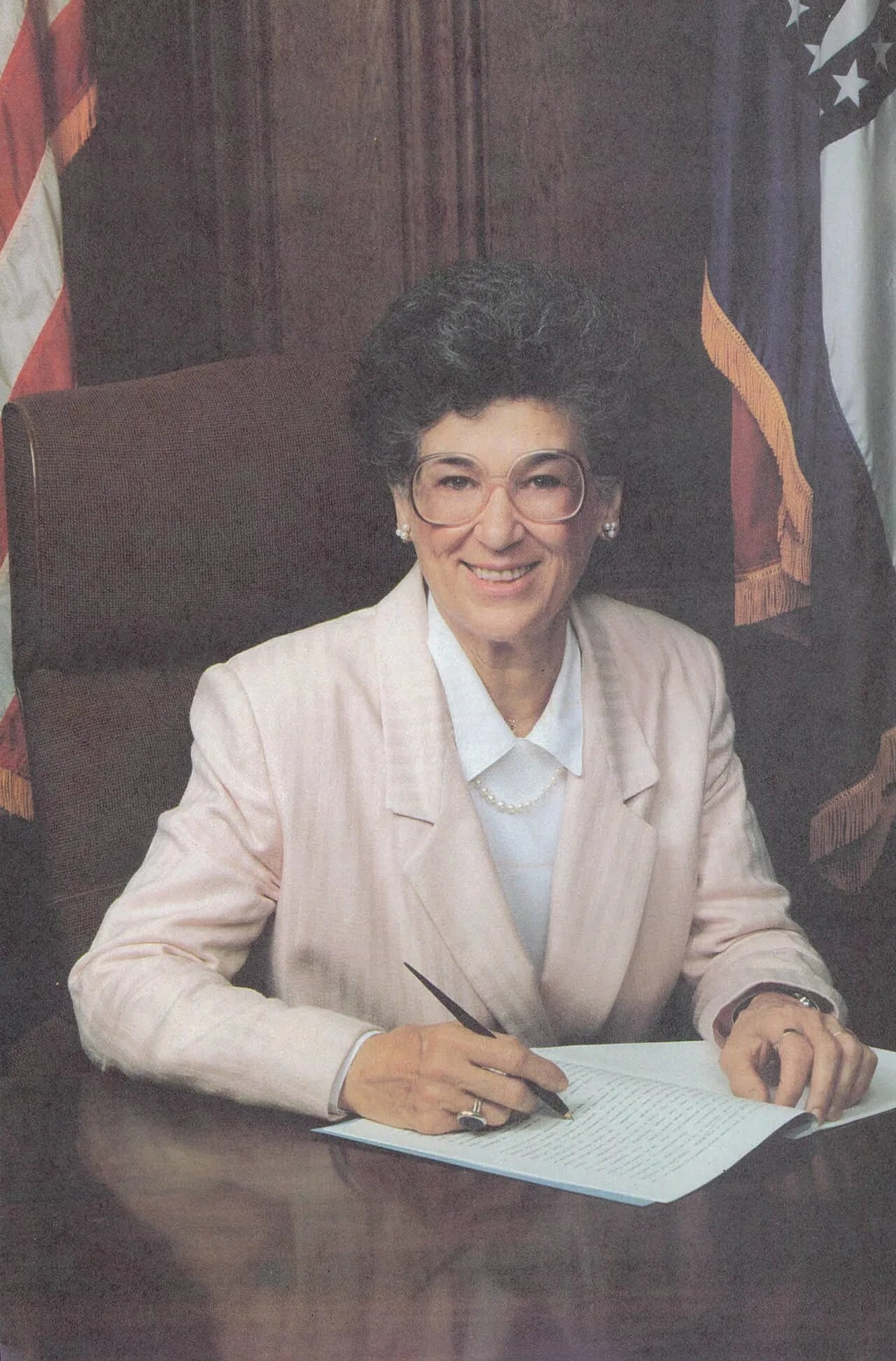 Portrait of Harriett Woods (1927–2007) – memorial page