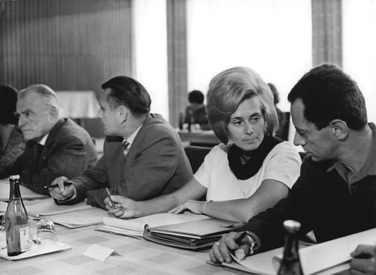 Porträt von Anne-Rose Neumann (1935–2016) – Gedenkseite