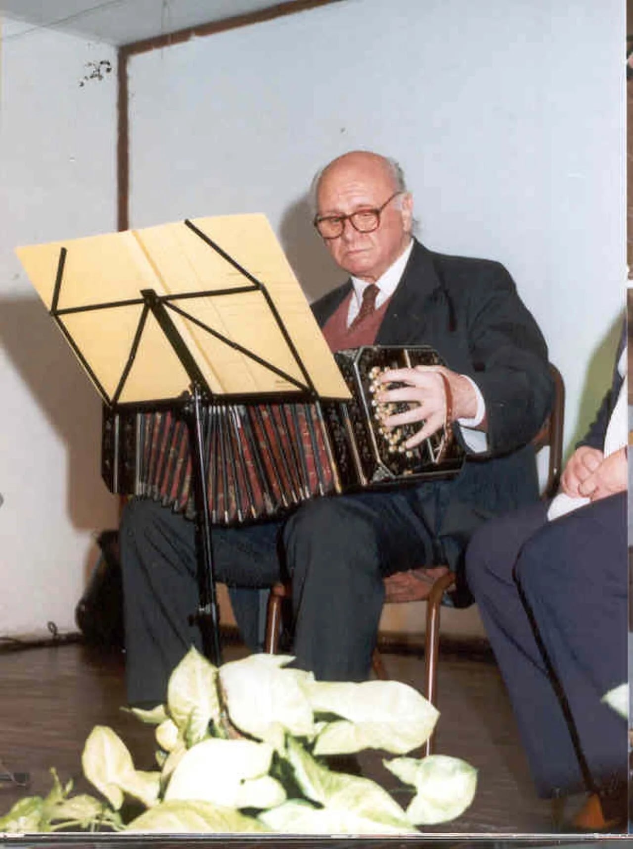 Portrait of Alejandro Barletta (1925–2008) – memorial page