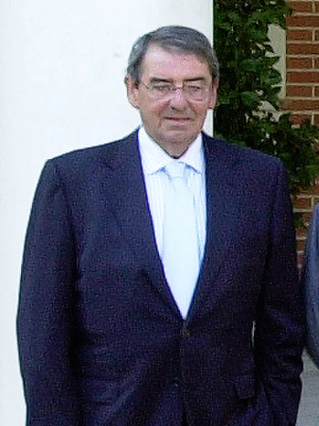 Portrait of Alejandro Echevarría Busquet (1942–2024) – memorial page
