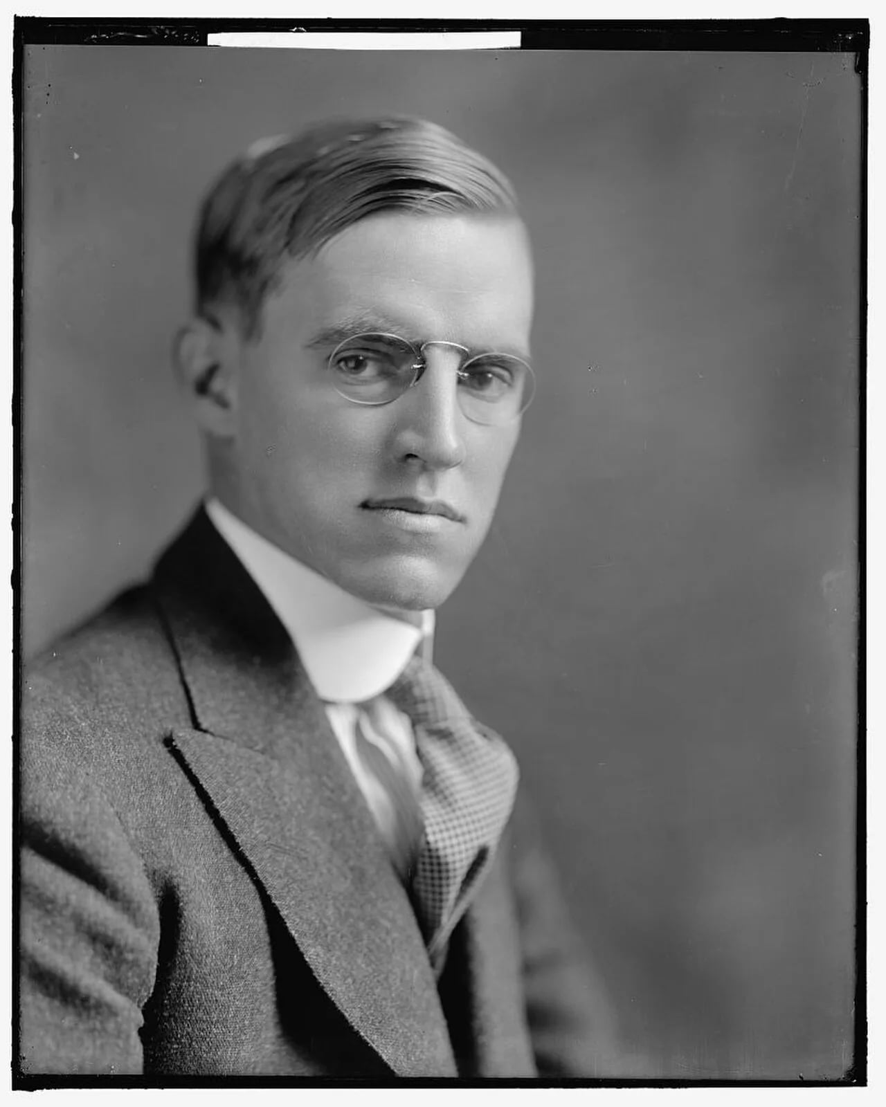 Portrait of Harry A. Slattery (1887–1949) – memorial page