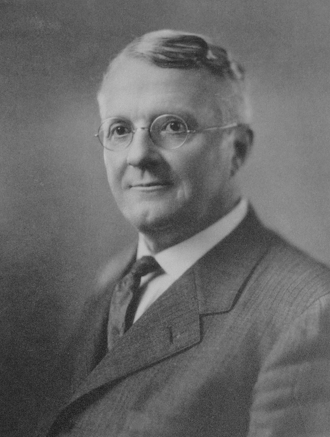 Porträt von Harry Chandler (1864–1944) – Gedenkseite