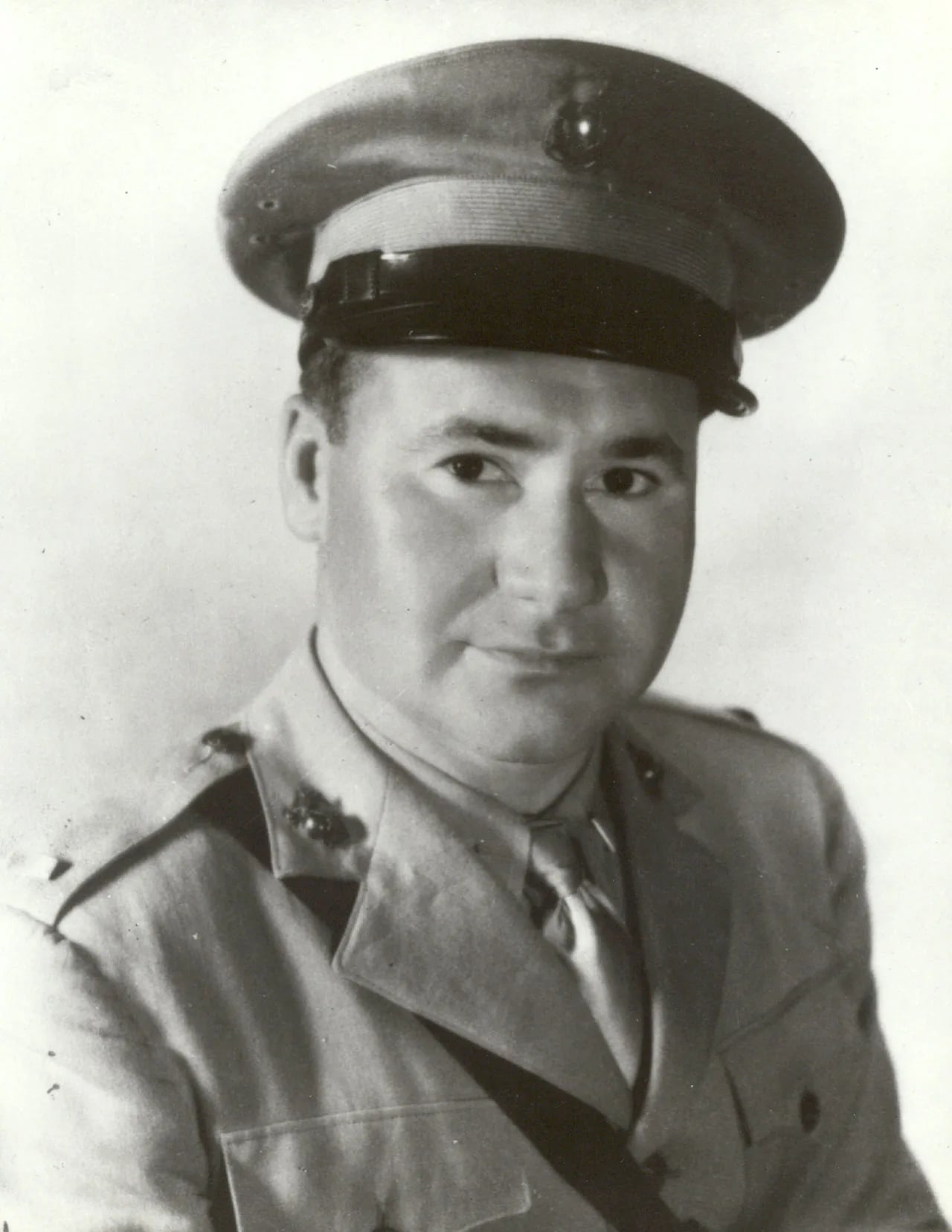 Portrait of Harry L. Martin (1911–1945) – memorial page