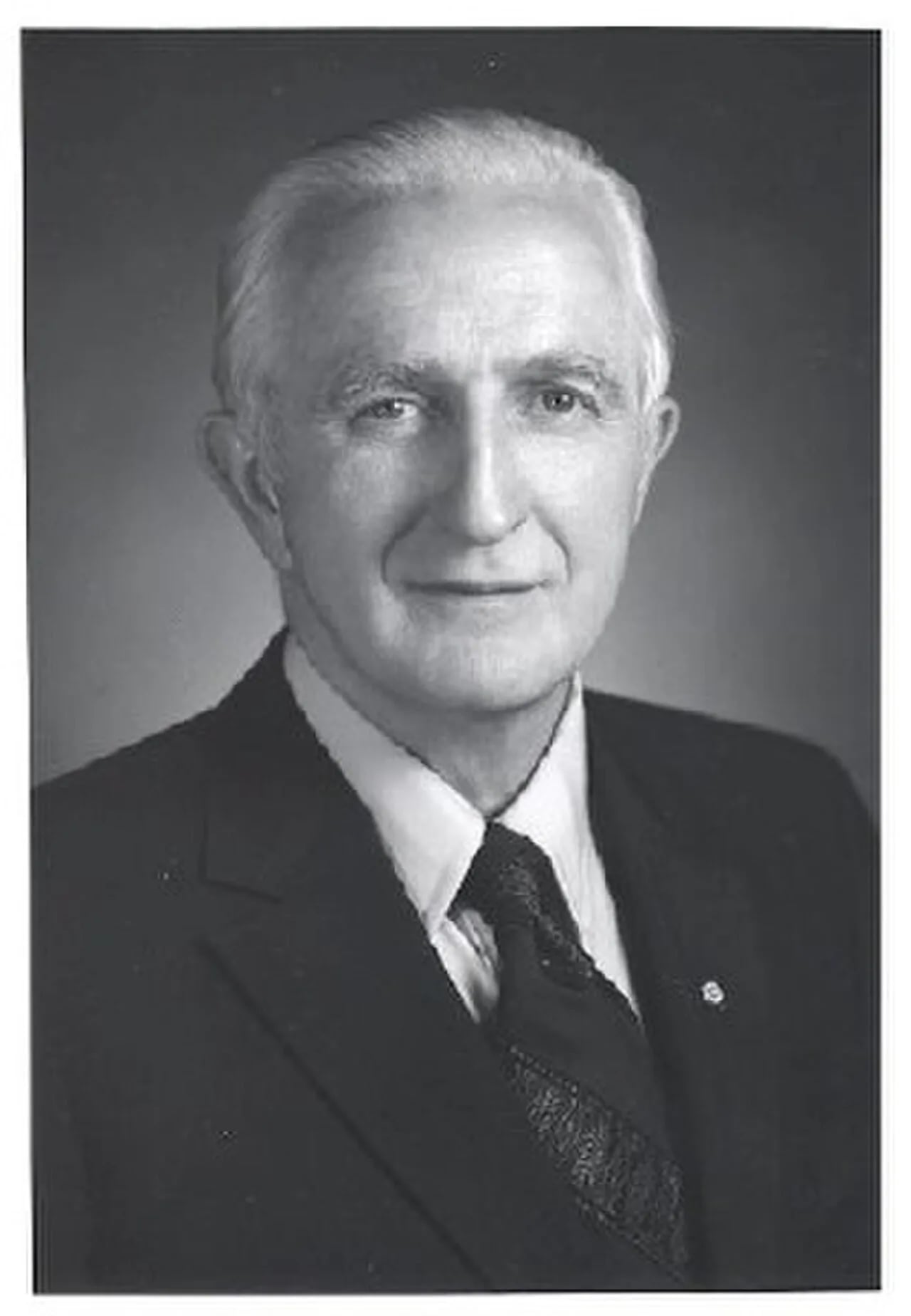 Portrait of Harry Phillips (1909–1985) – memorial page
