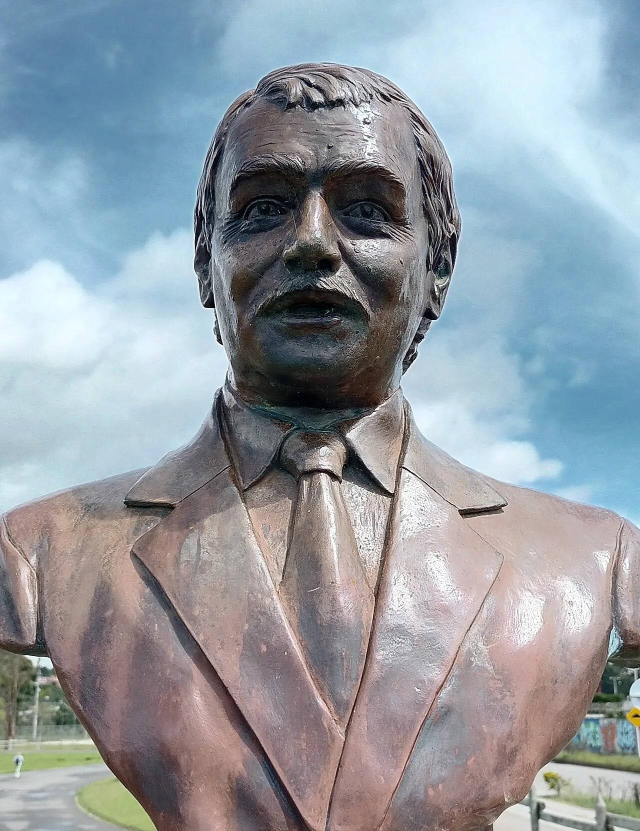 Portrait of Andrés Uriel Gallego (1950–2014) – memorial page