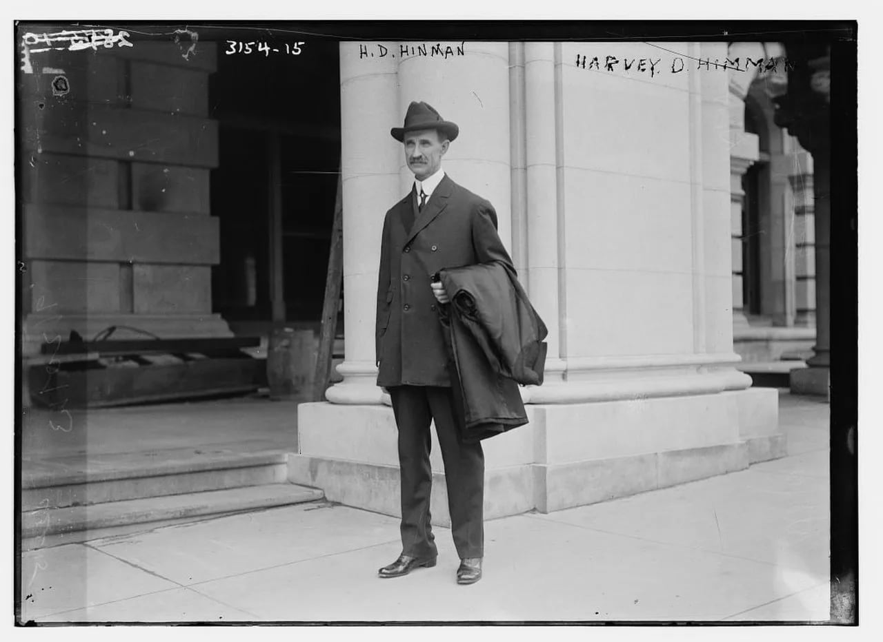 Porträt von Harvey DeForest Hinman (1864–1954) – Gedenkseite