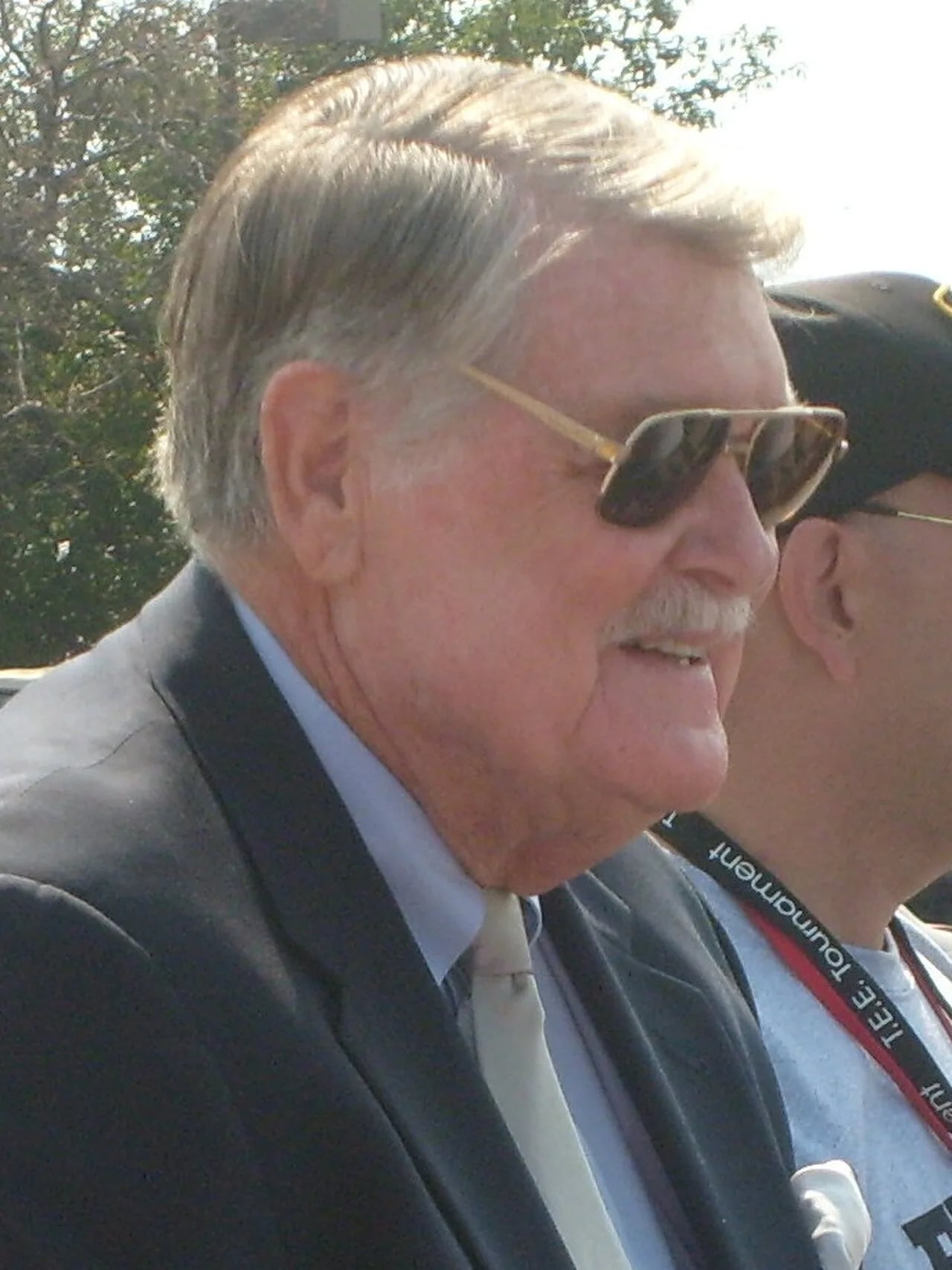 Porträt von Hayden Fry (1929–2019) – Gedenkseite