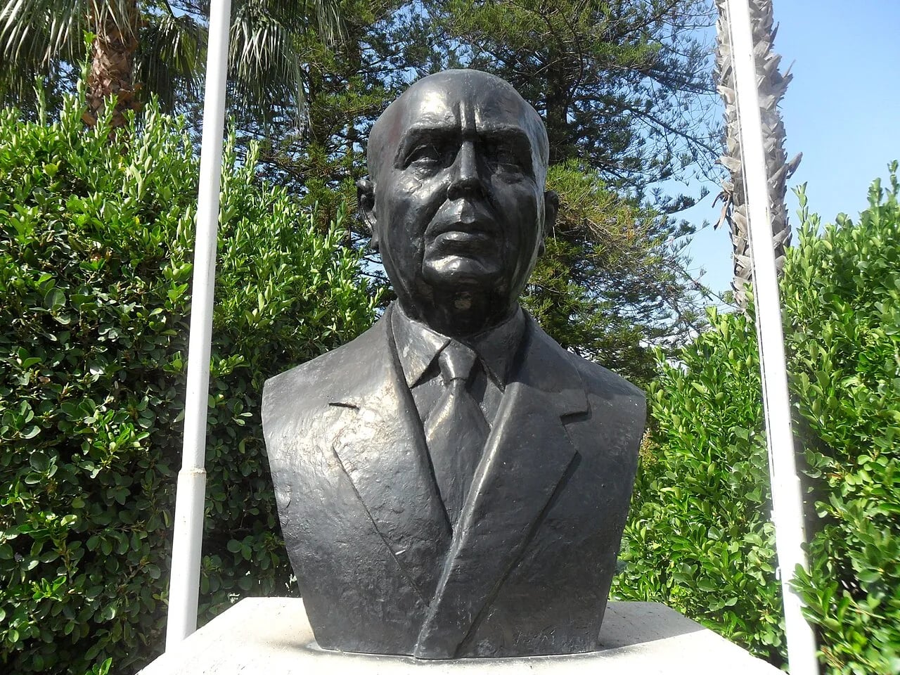 Porträt von Haşim İşcan (1898–1968) – Gedenkseite