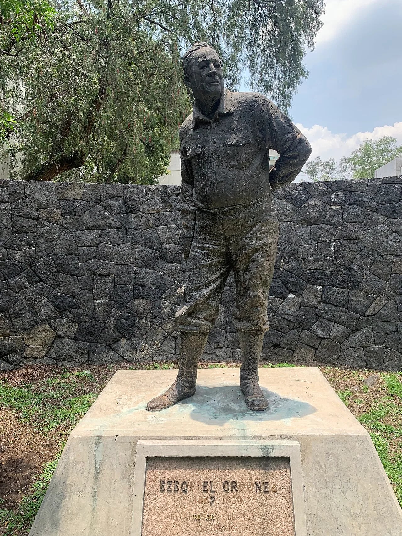Portrait of Ezequiel Ordoñez (1867–1950) – memorial page