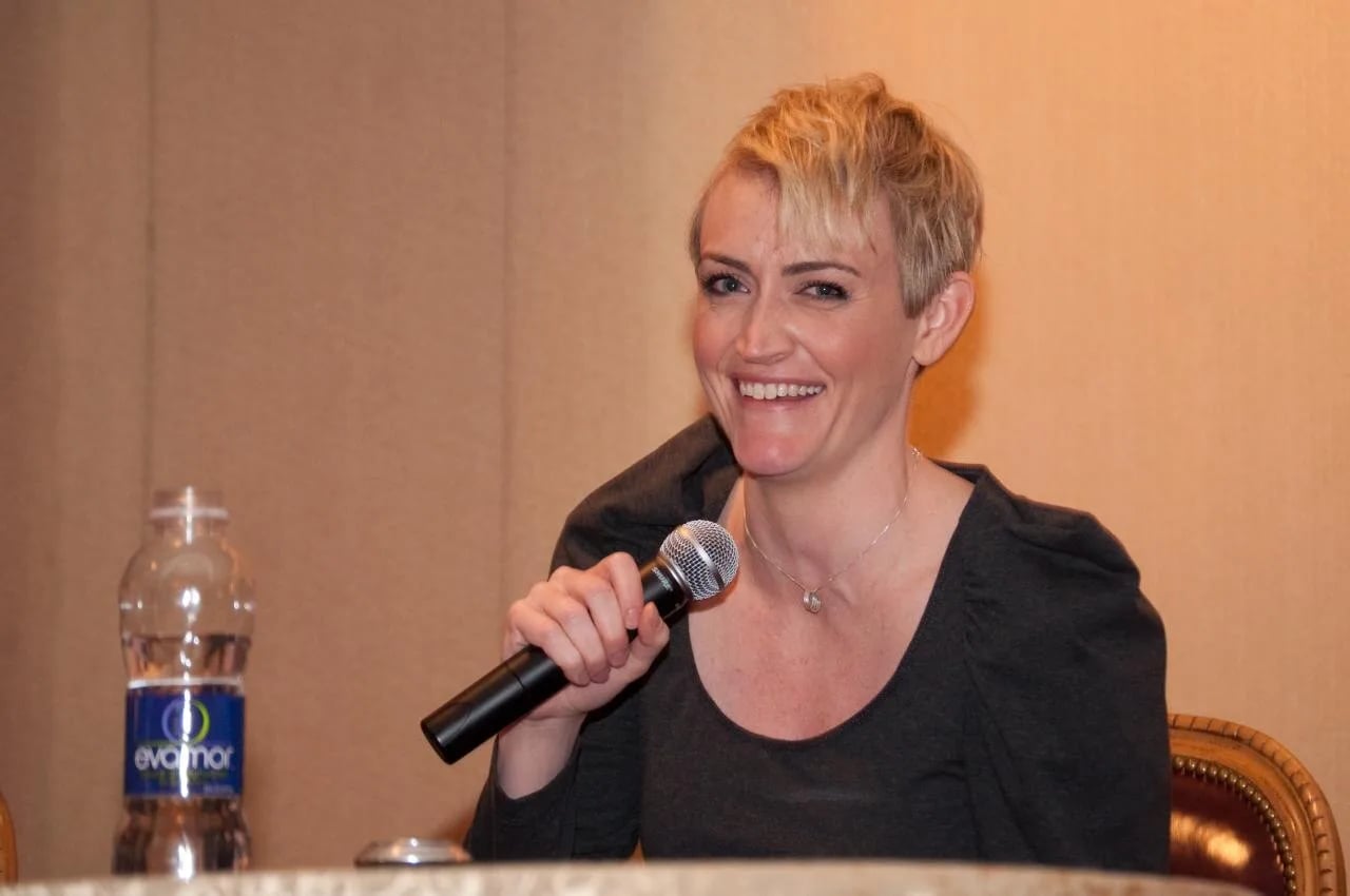 Porträt von Heather Armstrong (1975–2023) – Gedenkseite