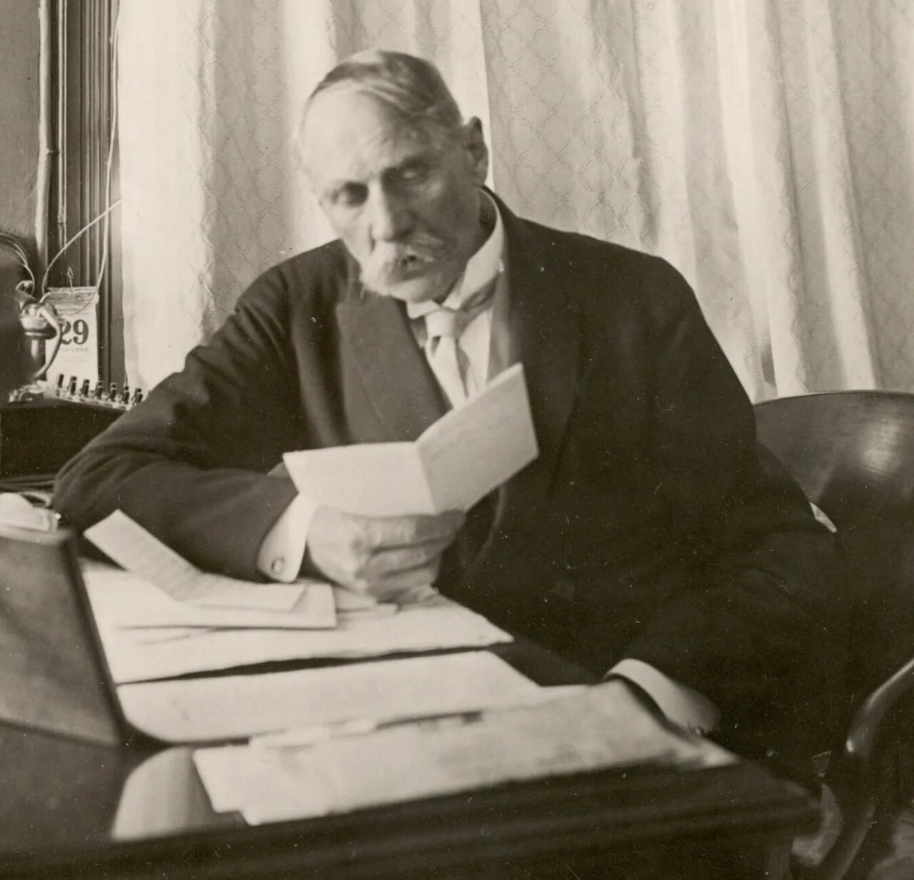 Porträt von Henrik Cavling (1858–1933) – Gedenkseite