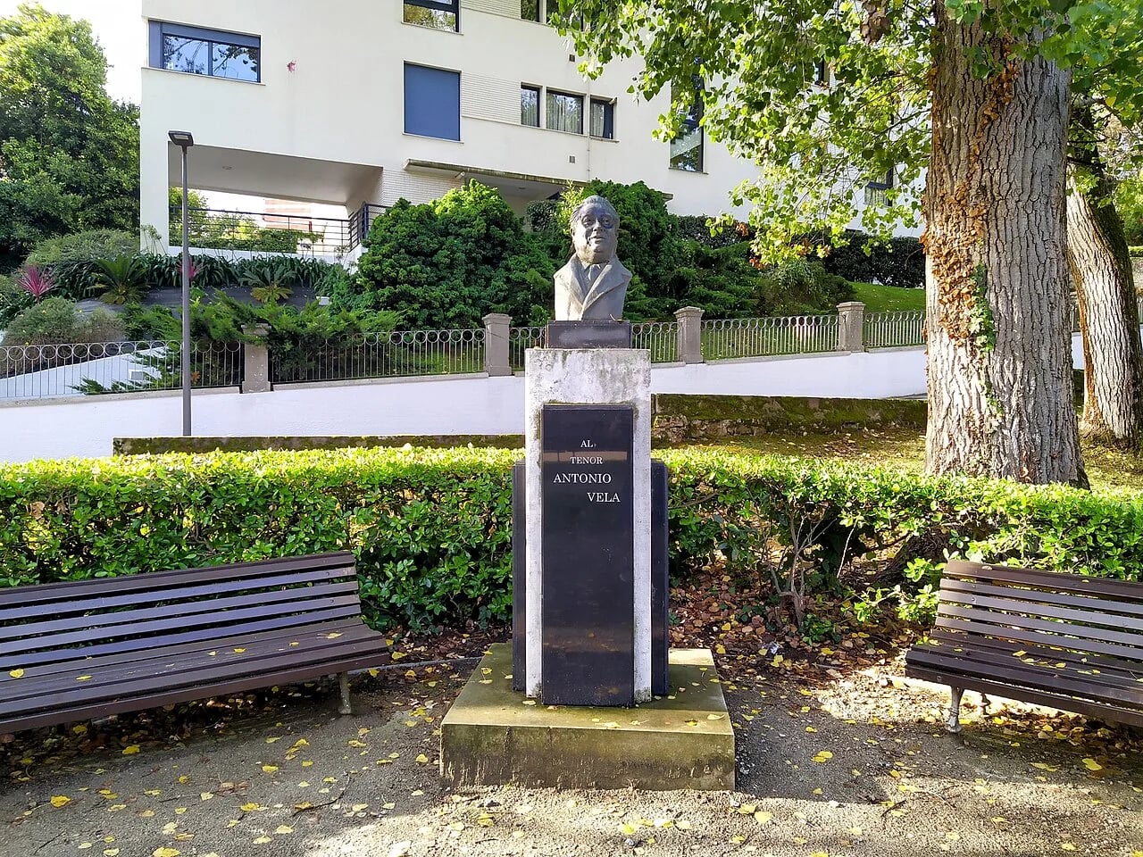 Portrait of Antonio Vela (1904–1967) – memorial page