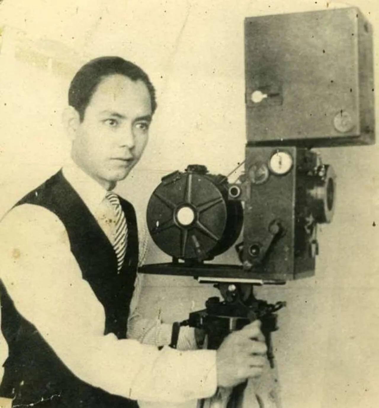 Portrait of Antonio Wong Rengifo (1910–1965) – memorial page