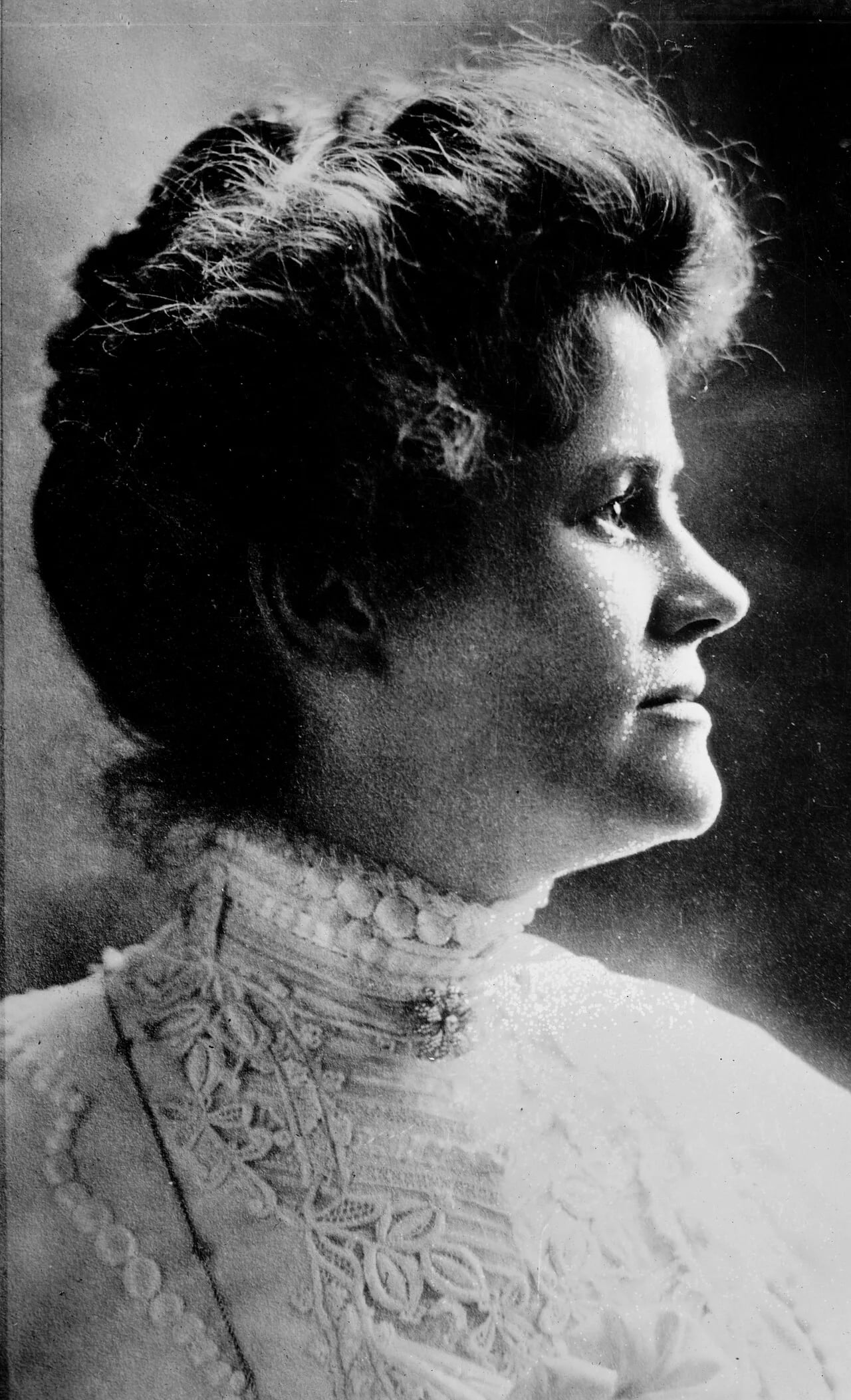 Portrait of Helen Ring Robinson (1878–1923) – memorial page
