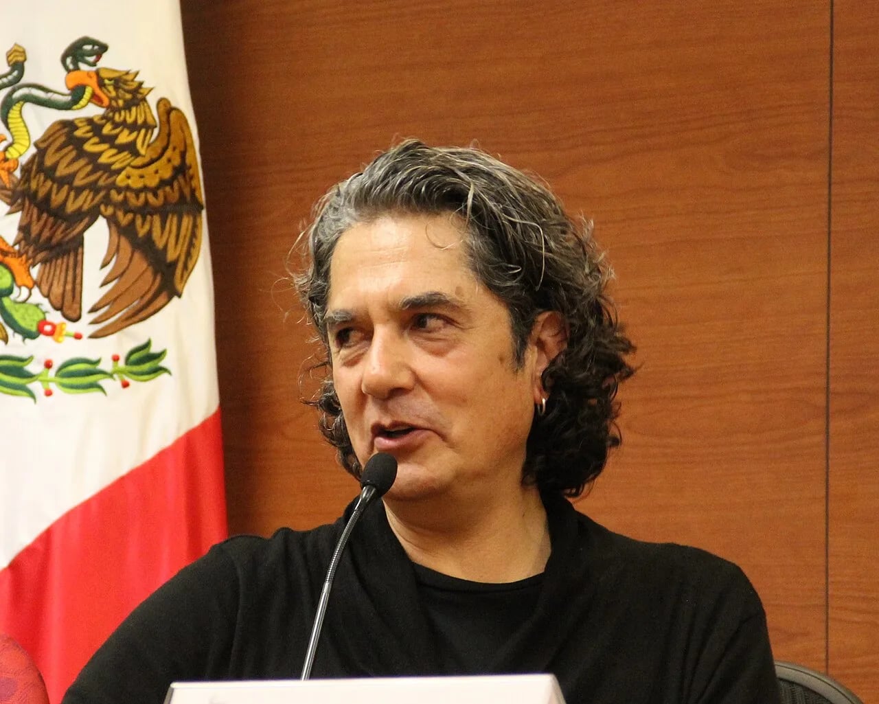 Portrait of Armando Vega Gil (1955–2019) – memorial page