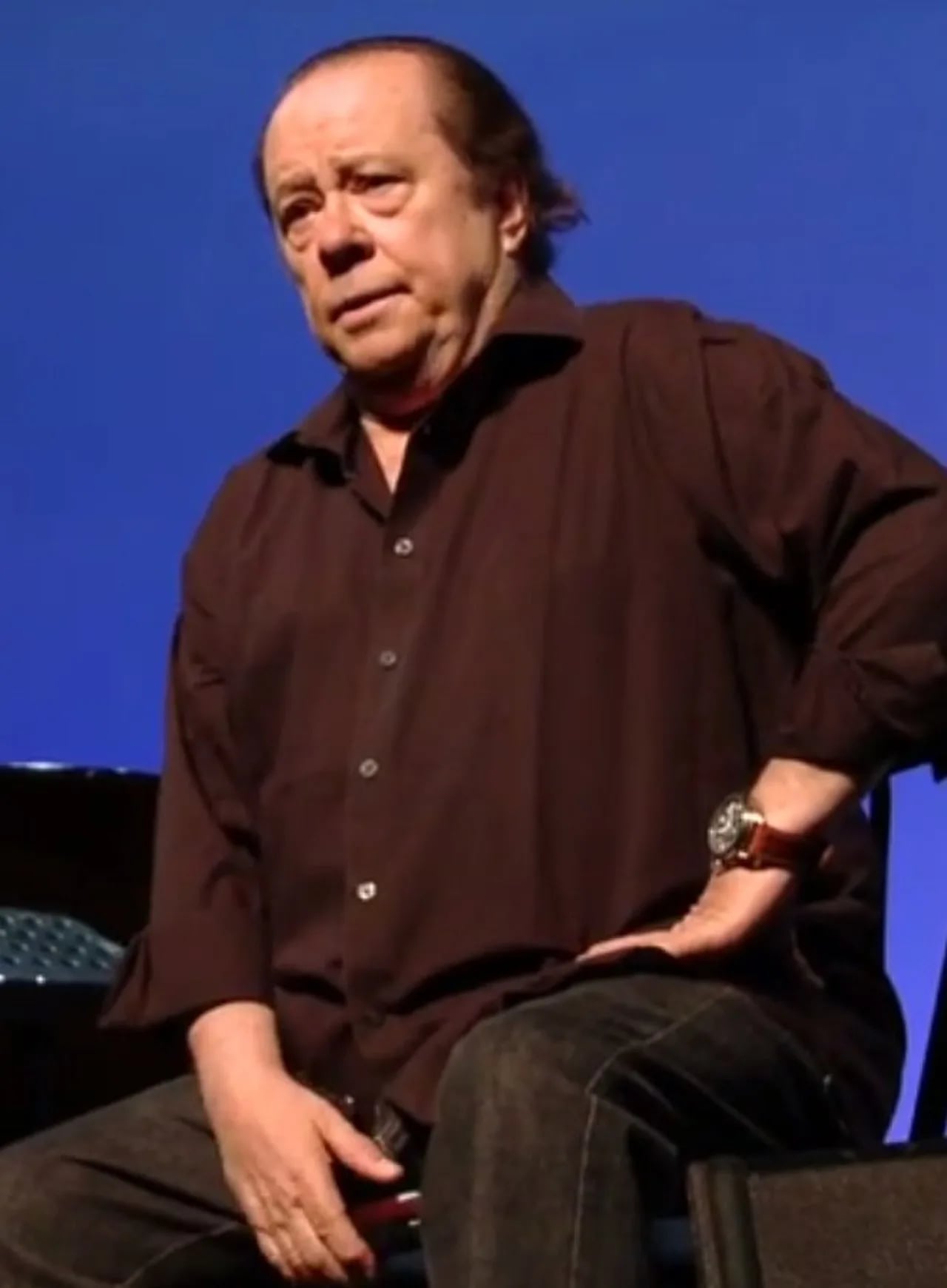 Porträt von Arévalo (1947–2024) – Gedenkseite