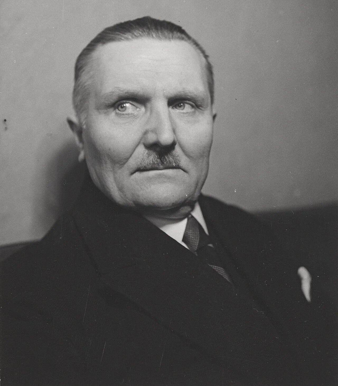 Portrait of K. J. Ellilä (1888–1957) – memorial page