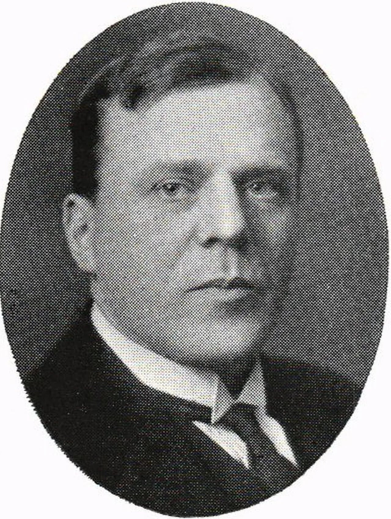 Portrait of Holger Elliot (1887–1972) – memorial page