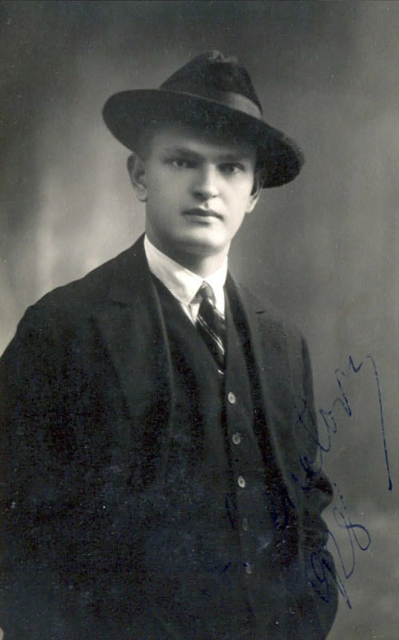 Portrait of Antanas Venclova (1906–1971) – memorial page