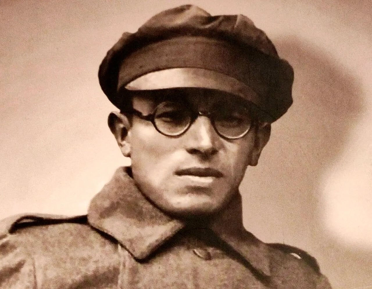 Portrait of Augusto Guzmán (1903–1994) – memorial page