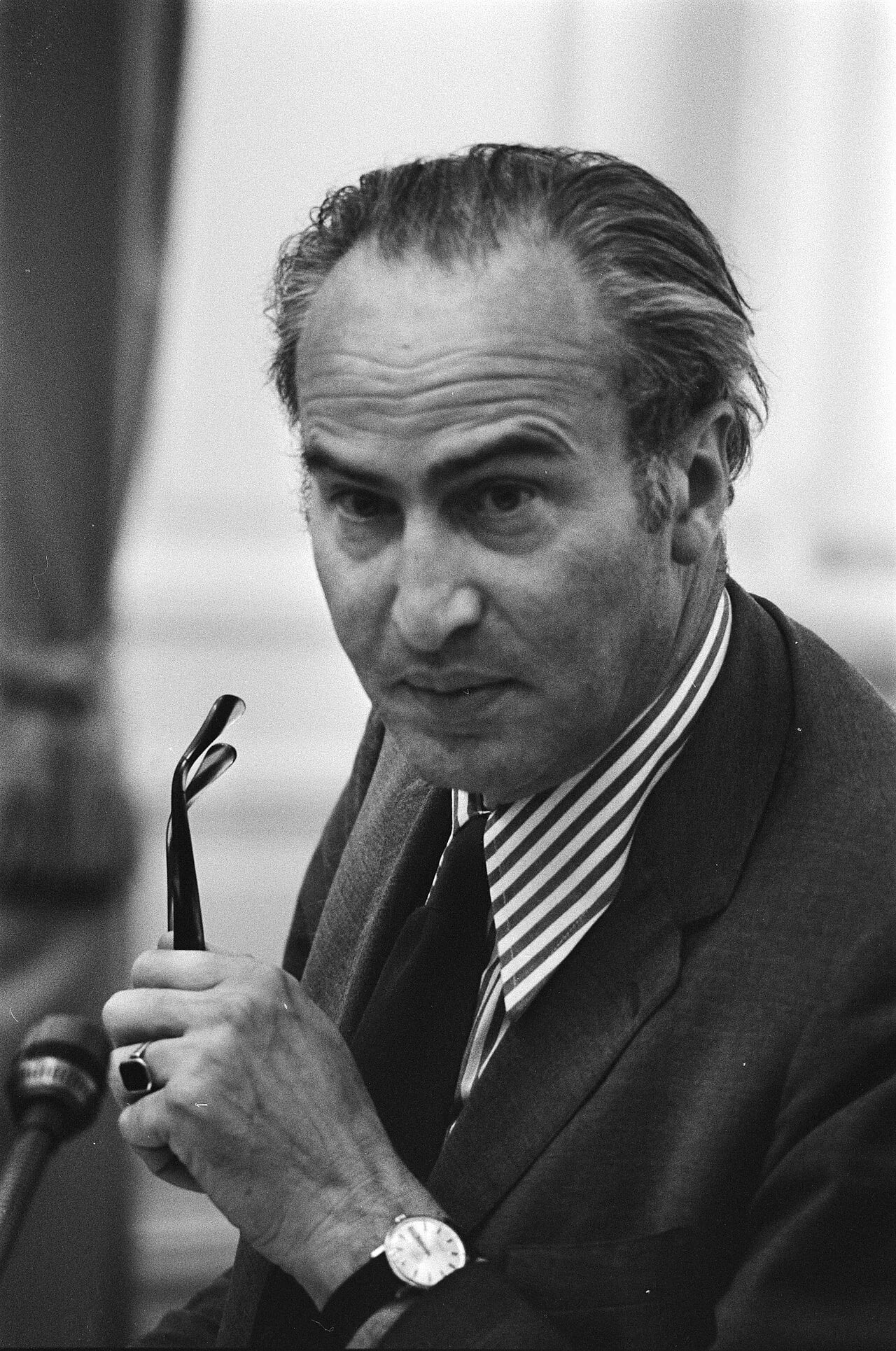Porträt von Henk Vredeling (1924–2007) – Gedenkseite