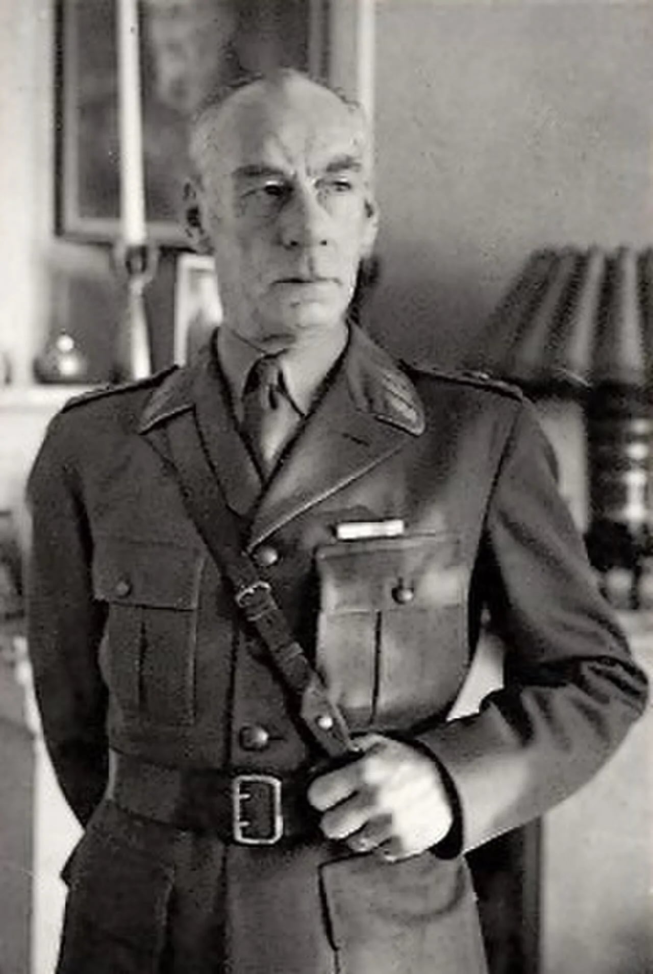 Porträt von Hjalmar Falk (1884–1954) – Gedenkseite
