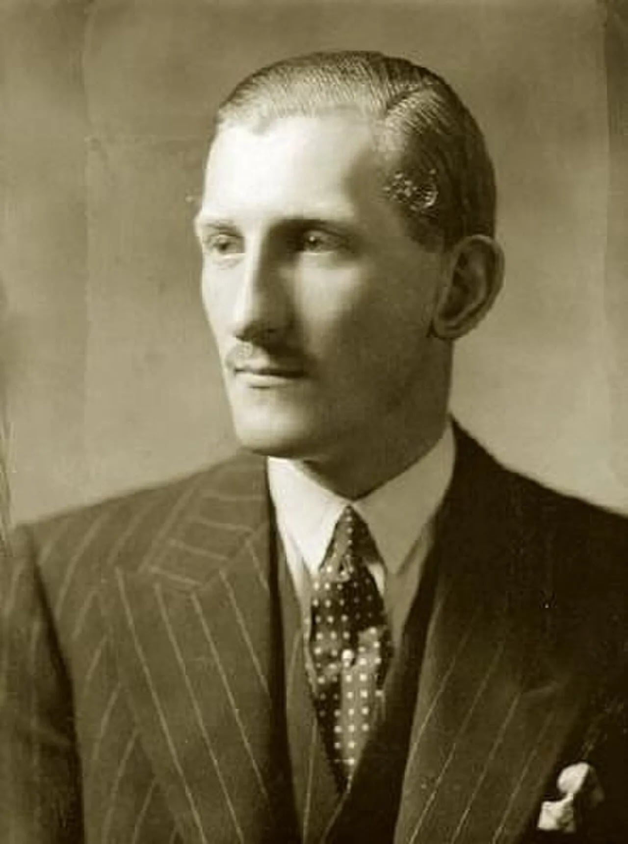 Portrait of Henry George Alan Percy, 9. Duke of Northumberland (1912–1940) – memorial page
