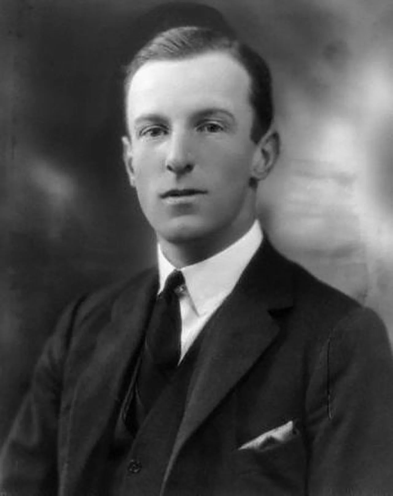 Portrait of Henry Somerset, 10th Duke of Beaufort (1900–1984) – memorial page