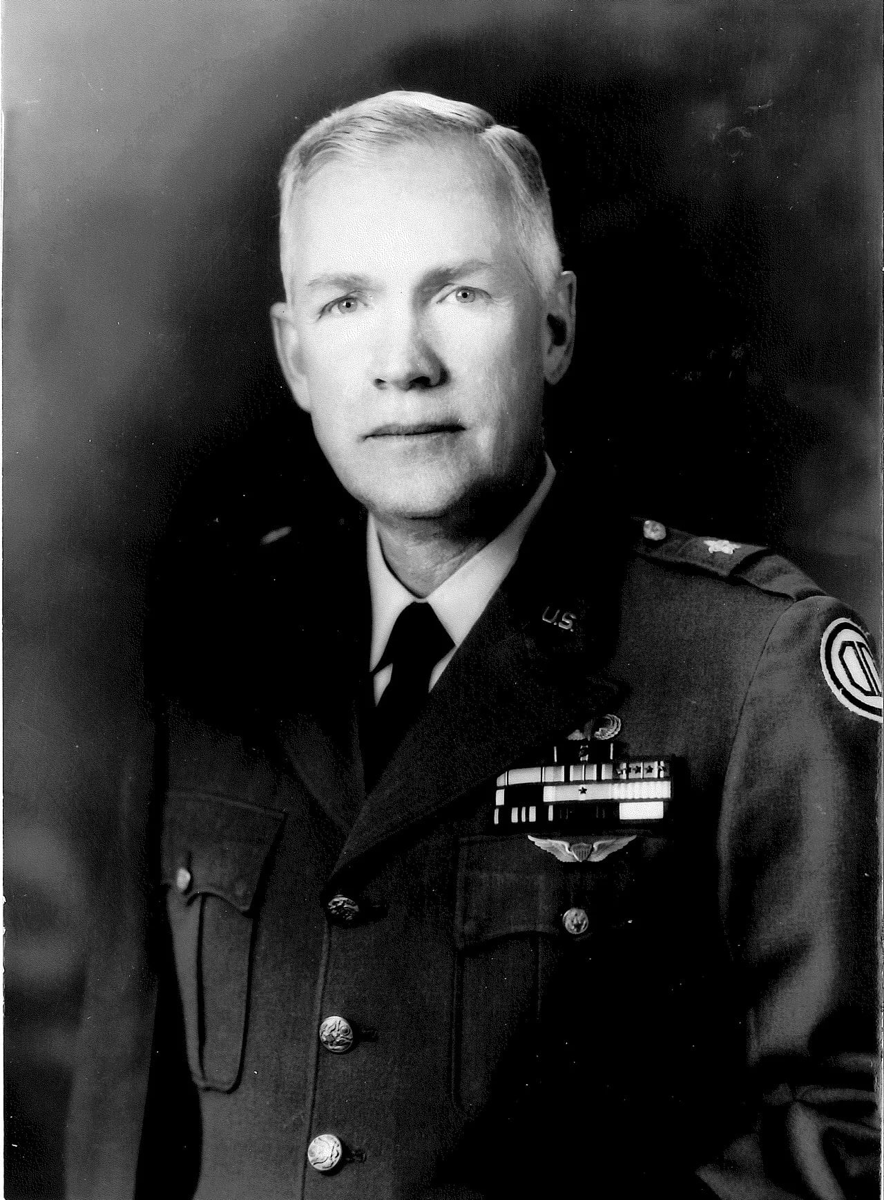 Portrait of Henry V. Graham (1916–1999) – memorial page
