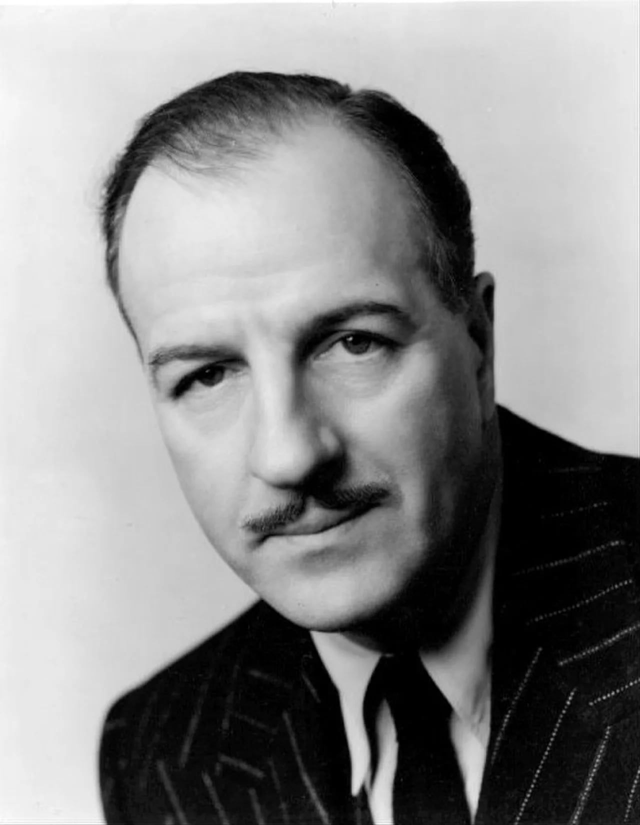 Portrait of Louis Calhern (1895–1956) – memorial page