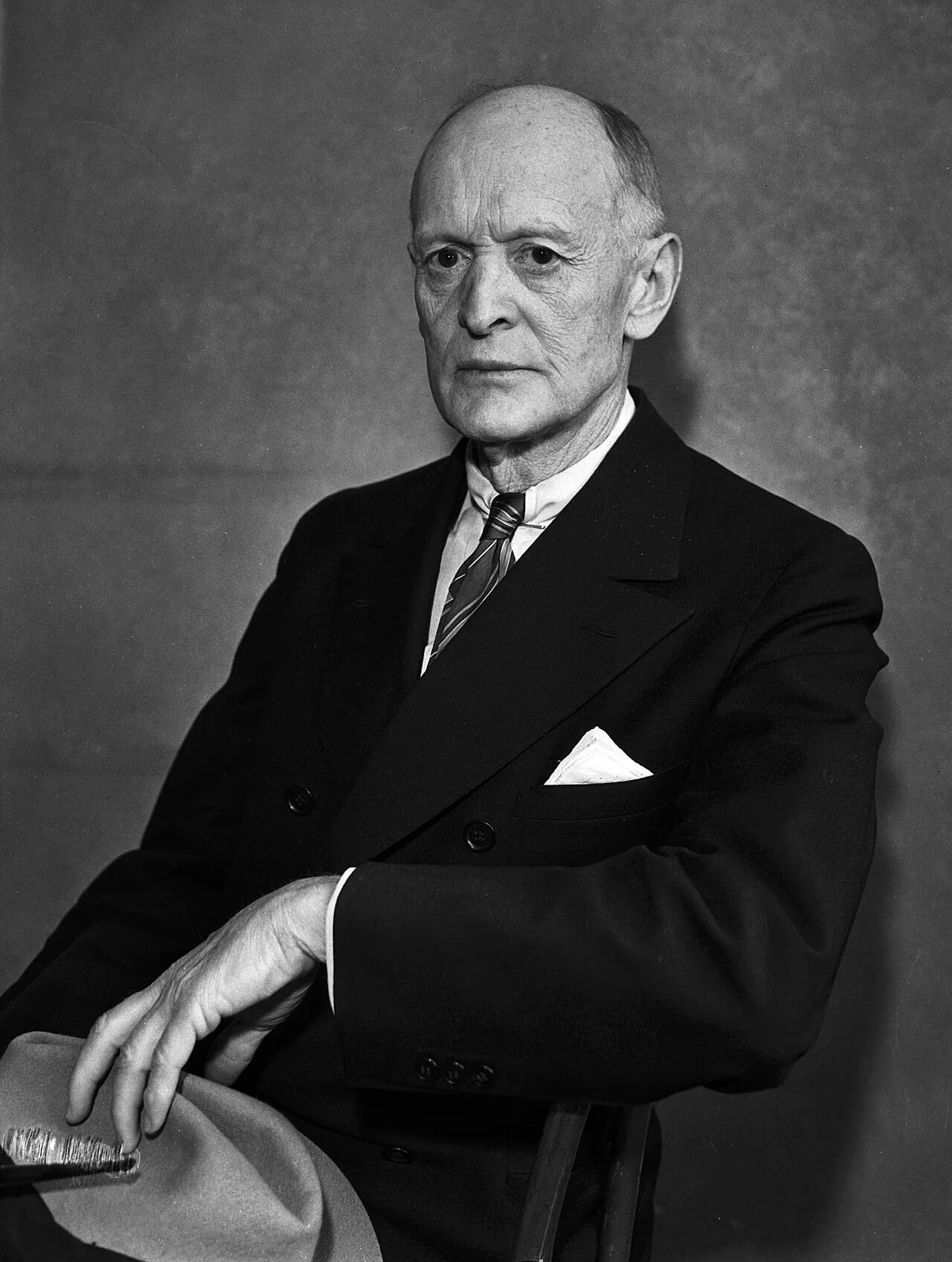 Portrait of Herbert J. Brees (1877–1958) – memorial page