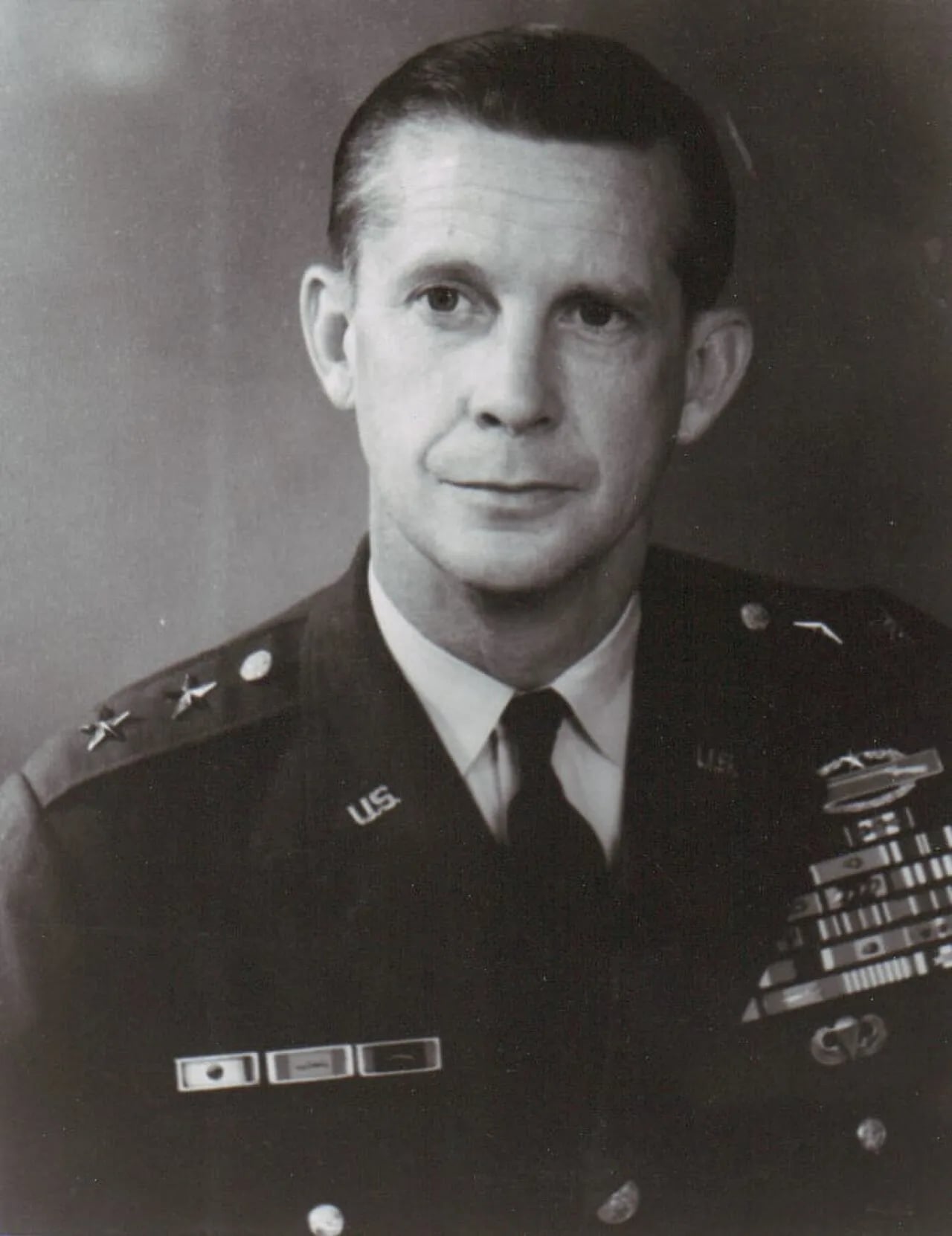 Portrait of Herbert J. McChrystal (1924–2013) – memorial page