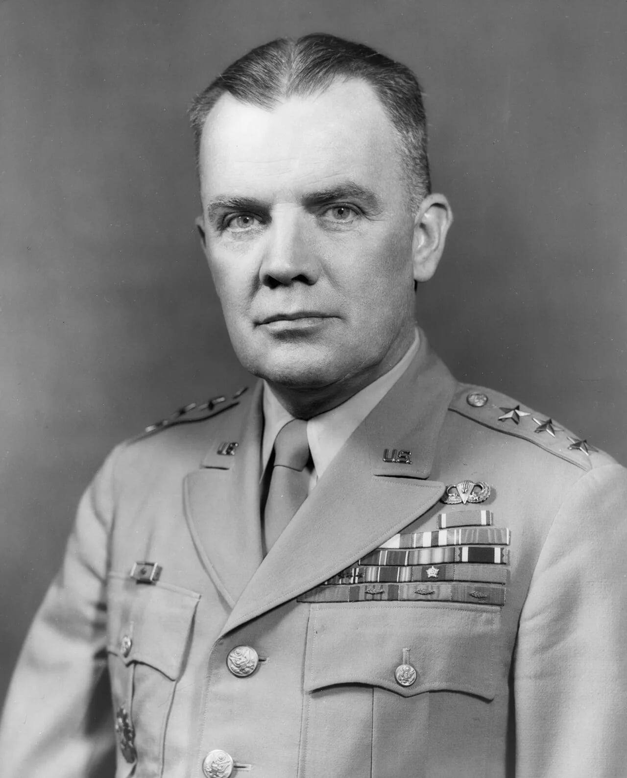 Portrait of Anthony McAuliffe (1898–1975) – memorial page