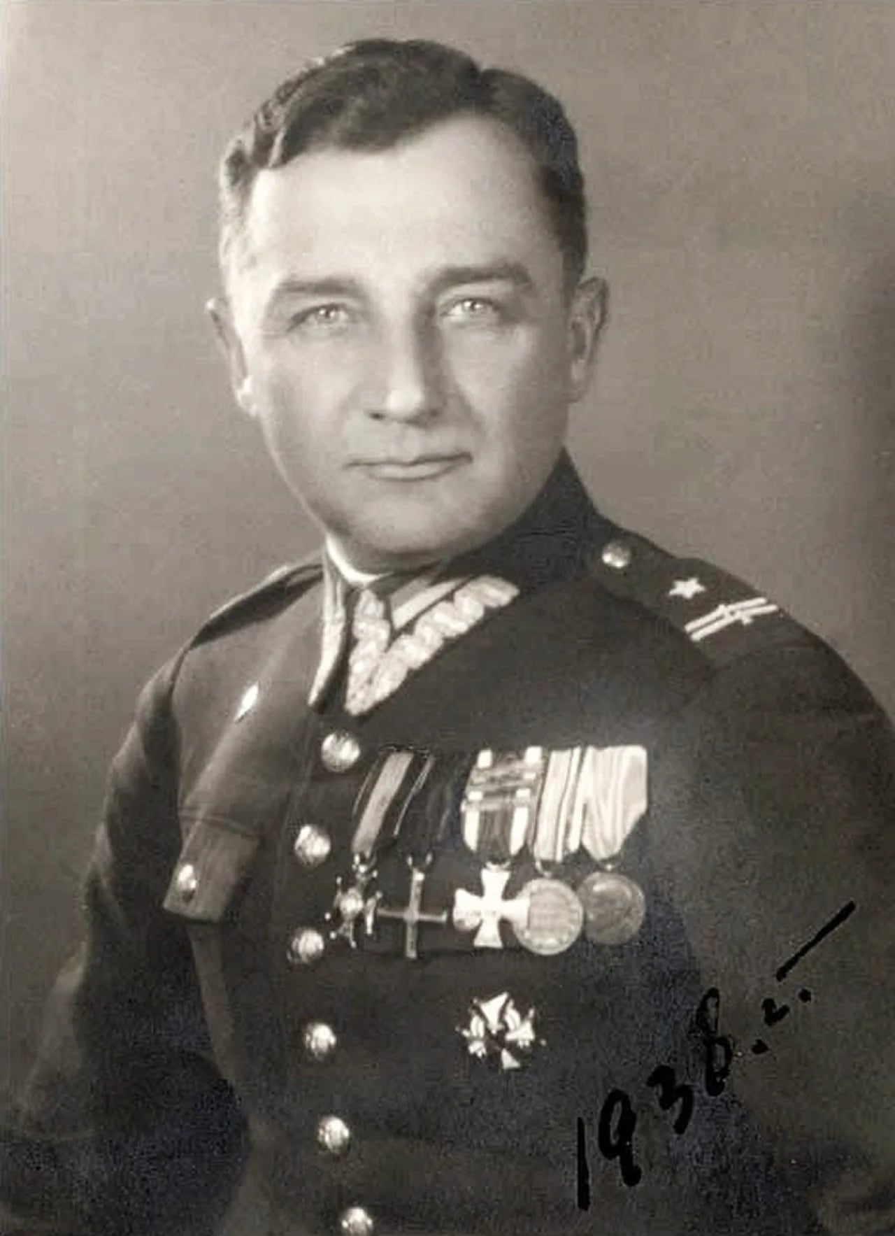 Portrait of Henryk Dobrzański (1897–1940) – memorial page